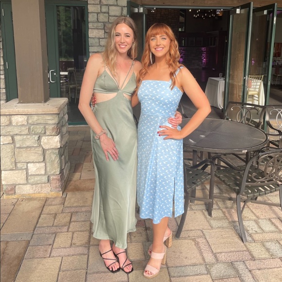 Australia boutique green dress.  US size 6 - Picture 2 of 4